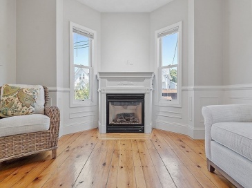 5 Maple, Peabody, Massachusetts, 2 Bedrooms Bedrooms, 4 Rooms Rooms,1 BathroomBathrooms,Residential Lease,For Rent,Maple,73422641