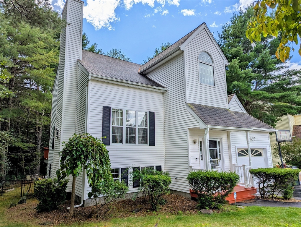 52 Palomino Dr, Franklin, Massachusetts, 3 Bedrooms Bedrooms, 9 Rooms Rooms,2.5 BathroomsBathrooms,Residential Lease,For Rent,Palomino Dr,73422745