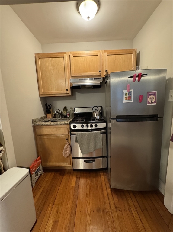 31 Longwood Ave, Brookline, Massachusetts, 2 Rooms Rooms,1 BathroomBathrooms,Residential Lease,For Rent,Longwood Ave,73422931
