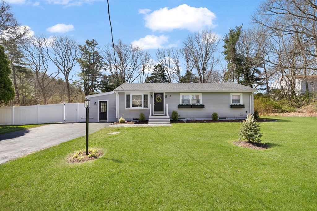 8 Whelden Ln, Acushnet, Massachusetts, 3 Bedrooms Bedrooms, 6 Rooms Rooms,1.5 BathroomsBathrooms,Residential,For Sale,Whelden Ln,73363805