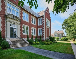 58 Main St, Hatfield, Massachusetts, 1 Bedroom Bedrooms, 3 Rooms Rooms,1 BathroomBathrooms,Residential,For Sale,Main St,73402421