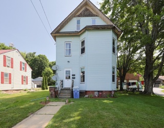 25 Elm St, North Brookfield, Massachusetts, 5 Bedrooms Bedrooms, 10 Rooms Rooms,2 BathroomsBathrooms,Residential Income,For Sale,Elm St,73398215