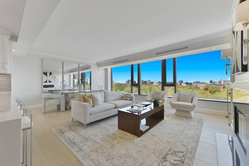 220 Boylston Street, Boston, Massachusetts, 1 Bedroom Bedrooms, 3 Rooms Rooms,1.5 BathroomsBathrooms,Residential,For Sale,Boylston Street,73333613