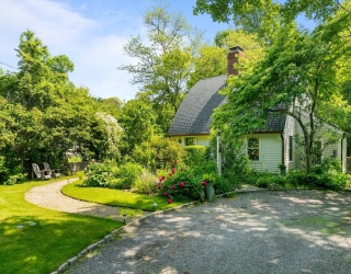 1912 Crandall Rd, Tiverton, Rhode Island, 2 Bedrooms Bedrooms, 5 Rooms Rooms,1.5 BathroomsBathrooms,Residential,For Sale,Crandall Rd,73392394