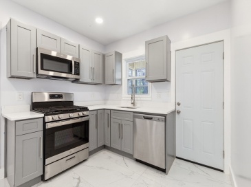 11 Tucker Street, Milton, Massachusetts, 2 Bedrooms Bedrooms, 5 Rooms Rooms,1 BathroomBathrooms,Residential Lease,For Rent,Tucker Street,73377466