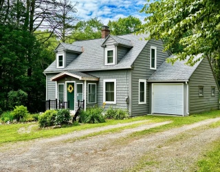 561 Belchertown Rd, Ware, Massachusetts, 3 Bedrooms Bedrooms, 6 Rooms Rooms,1.5 BathroomsBathrooms,Residential,For Sale,Belchertown Rd,73400052