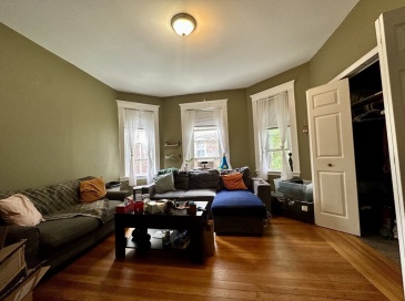 4 Litchfield St, Boston, Massachusetts, 3 Bedrooms Bedrooms, 5 Rooms Rooms,1 BathroomBathrooms,Residential Lease,For Rent,Litchfield St,73415312