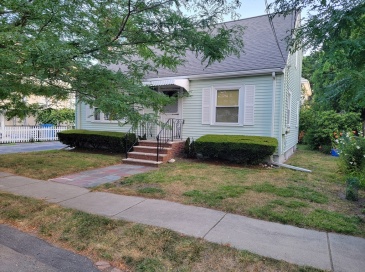 23 Hull Street, Belmont, Massachusetts, 1 Bedroom Bedrooms, 4 Rooms Rooms,1 BathroomBathrooms,Residential Lease,For Rent,Hull Street,73423147