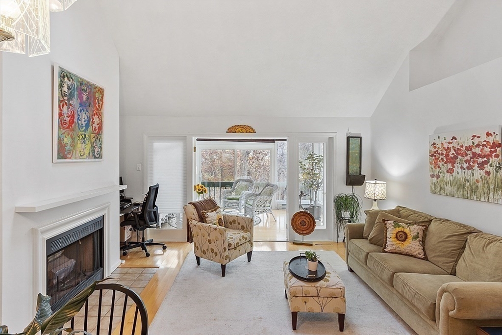 39 Monadnock Dr, Westford, Massachusetts, 3 Bedrooms Bedrooms, 4 Rooms Rooms,2.5 BathroomsBathrooms,Residential Lease,For Rent,Monadnock Dr,73423145