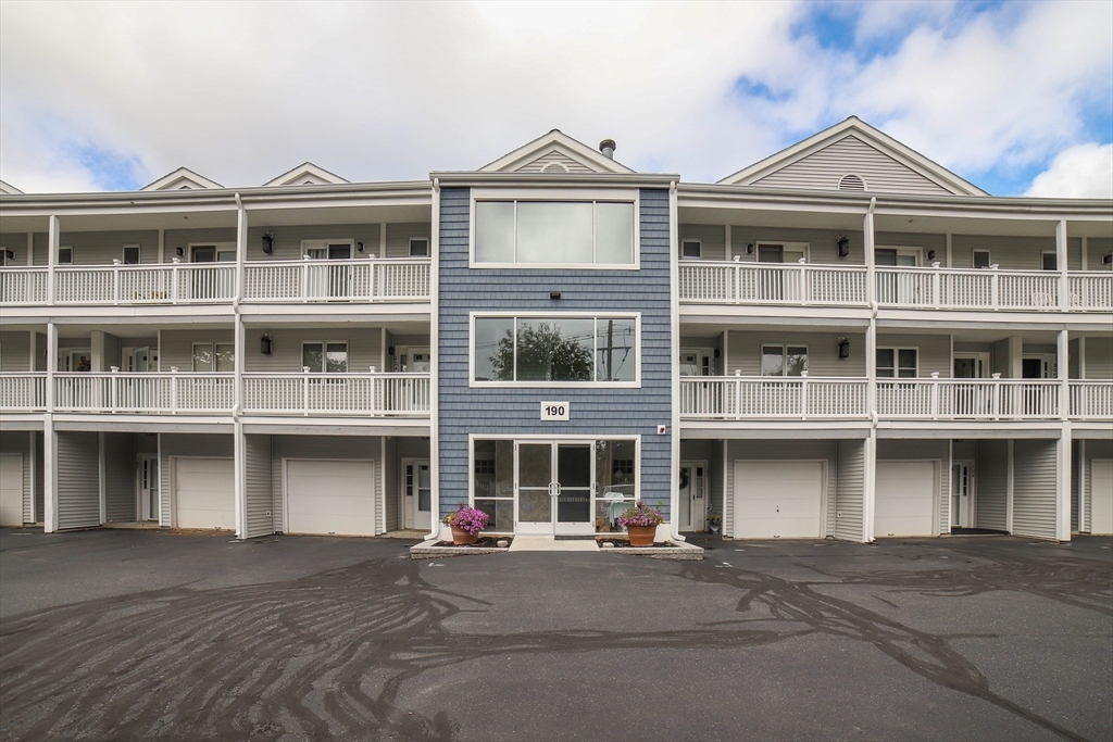 190 S Quinsigamond Ave, Shrewsbury, Massachusetts, 1 Bedroom Bedrooms, 4 Rooms Rooms,1.5 BathroomsBathrooms,Residential Lease,For Rent,S Quinsigamond Ave,73420393