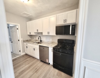 524 Charles St, Providence, Rhode Island, 2 Bedrooms Bedrooms, 5 Rooms Rooms,1 BathroomBathrooms,Residential Lease,For Rent,Charles St,73419033