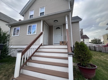 16 Hazelwood St, Malden, Massachusetts, 2 Bedrooms Bedrooms, 3 Rooms Rooms,1 BathroomBathrooms,Residential Lease,For Rent,Hazelwood St,73401153
