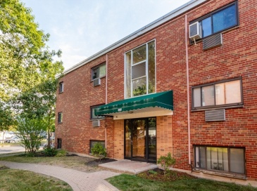 590 American Legion Highway, Boston, Massachusetts, 2 Bedrooms Bedrooms, 42 Rooms Rooms,1 BathroomBathrooms,Residential Lease,For Rent,American Legion Highway,73423254