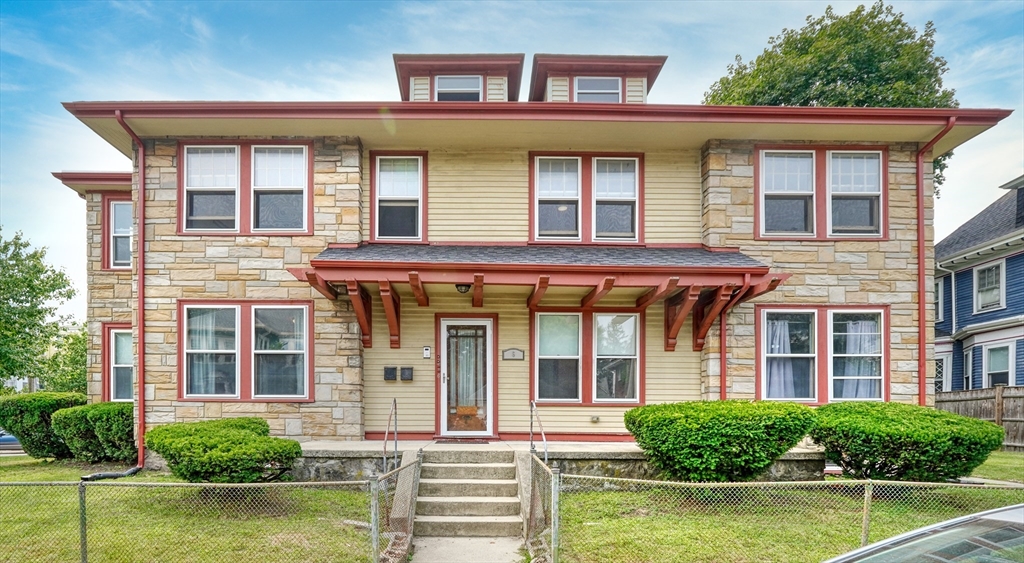 6 Aldworth St, Boston, Massachusetts, 4 Bedrooms Bedrooms, 12 Rooms Rooms,2 BathroomsBathrooms,Residential Income,For Sale,Aldworth St,73415284