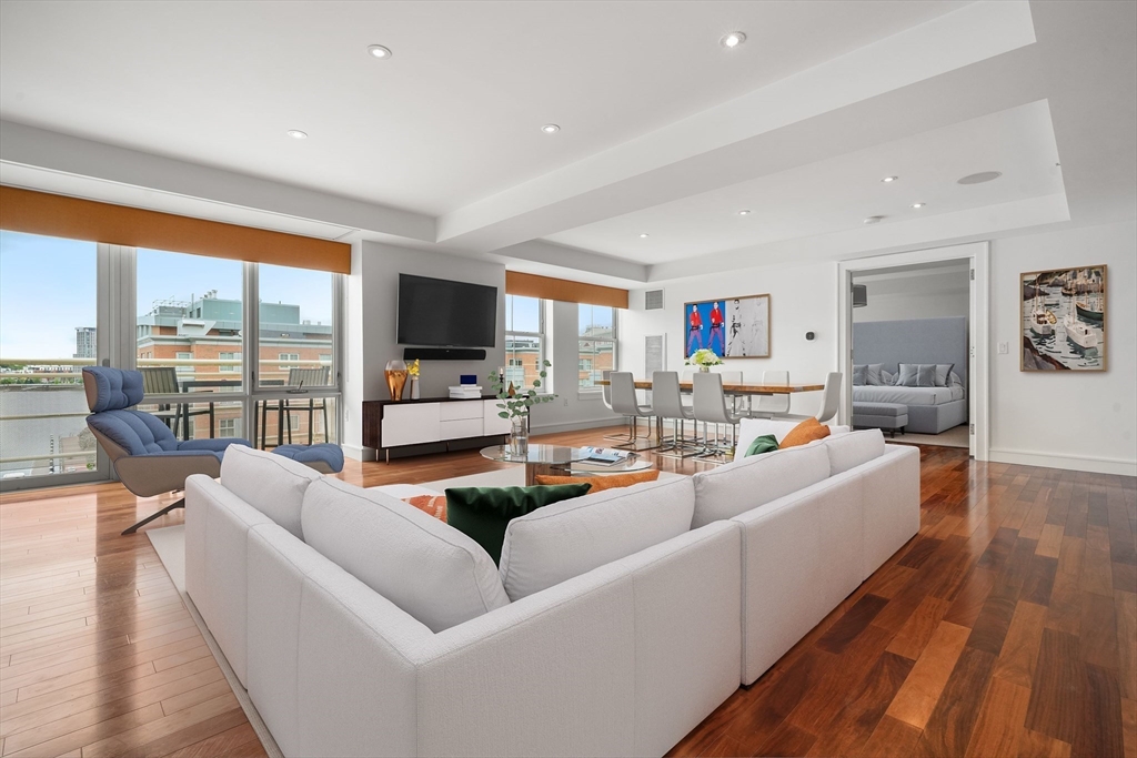 2 Battery Wharf, Boston, Massachusetts, 2 Bedrooms Bedrooms, 4 Rooms Rooms,2.5 BathroomsBathrooms,Residential,For Sale,Battery Wharf,73327783