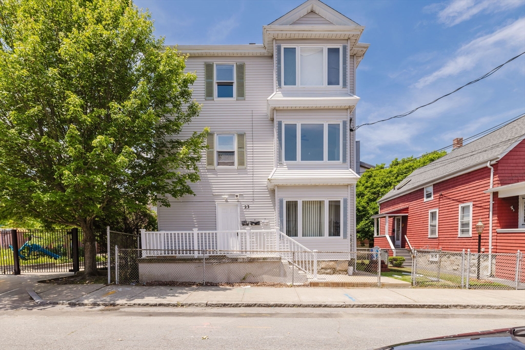 23 Scott St, Fall River, Massachusetts, 9 Bedrooms Bedrooms, 18 Rooms Rooms,3 BathroomsBathrooms,Residential Income,For Sale,Scott St,73399117