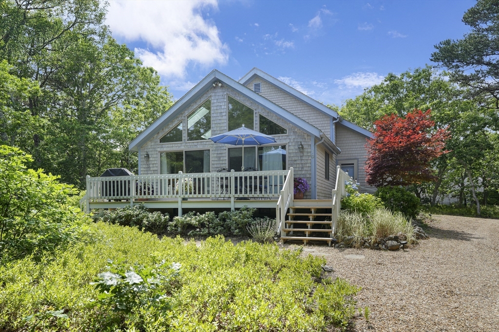 10 Eagles Nest, Edgartown, Massachusetts, 3 Bedrooms Bedrooms, 5 Rooms Rooms,2 BathroomsBathrooms,Residential,For Sale,Eagles Nest,73396066