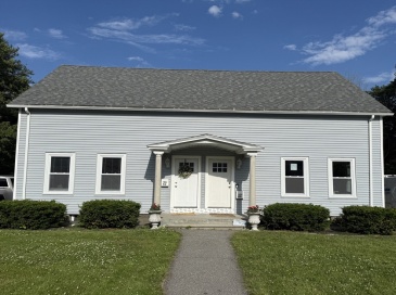 51 Mill St, Dracut, Massachusetts, 2 Bedrooms Bedrooms, 4 Rooms Rooms,1.5 BathroomsBathrooms,Residential Lease,For Rent,Mill St,73394190