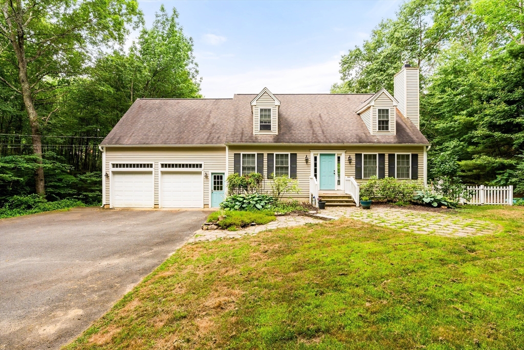 28 Birch Dr, Petersham, Massachusetts, 4 Bedrooms Bedrooms, 6 Rooms Rooms,2.5 BathroomsBathrooms,Residential,For Sale,Birch Dr,73402176