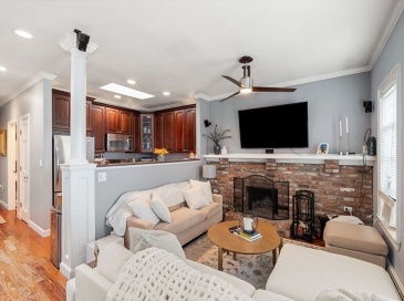 159 M Street, Boston, Massachusetts, 2 Bedrooms Bedrooms, 4 Rooms Rooms,1 BathroomBathrooms,Residential Lease,For Rent,M Street,73423410