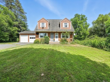 505-507 Sunderland Rd, Amherst, Massachusetts, 4 Bedrooms Bedrooms, 8 Rooms Rooms,3 BathroomsBathrooms,Residential Income,For Sale,Sunderland Rd,73410077