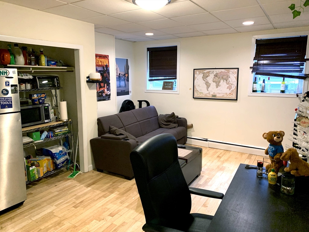 17 Aberdeen St, Boston, Massachusetts, 1 Bedroom Bedrooms, 4 Rooms Rooms,1 BathroomBathrooms,Residential Lease,For Rent,Aberdeen St,73388646