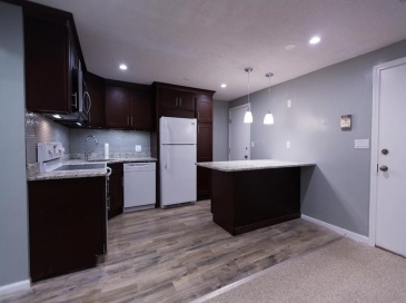 3 Hallmark Gardens, Burlington, Massachusetts, 1 Bedroom Bedrooms, 3 Rooms Rooms,1 BathroomBathrooms,Residential Lease,For Rent,Hallmark Gardens,73423481