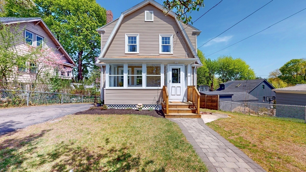 133 Church St, Milton, Massachusetts, 3 Bedrooms Bedrooms, 6 Rooms Rooms,1 BathroomBathrooms,Residential Lease,For Rent,Church St,73392839