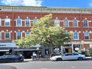 37 South Pleasant St, Amherst, Massachusetts, 1 Bedroom Bedrooms, 3 Rooms Rooms,1 BathroomBathrooms,Residential Lease,For Rent,South Pleasant St,73423559