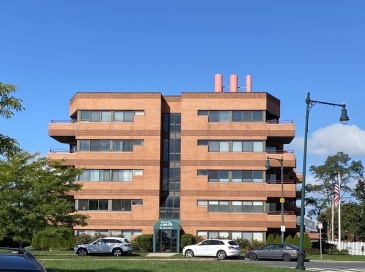 1 Carey Circle, Revere, Massachusetts, 2 Bedrooms Bedrooms, 4 Rooms Rooms,2 BathroomsBathrooms,Residential Lease,For Rent,Carey Circle,73361858