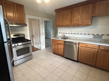 31 Harvard Street, Medford, Massachusetts, 4 Bedrooms Bedrooms, 7 Rooms Rooms,1 BathroomBathrooms,Residential Lease,For Rent,Harvard Street,73423601