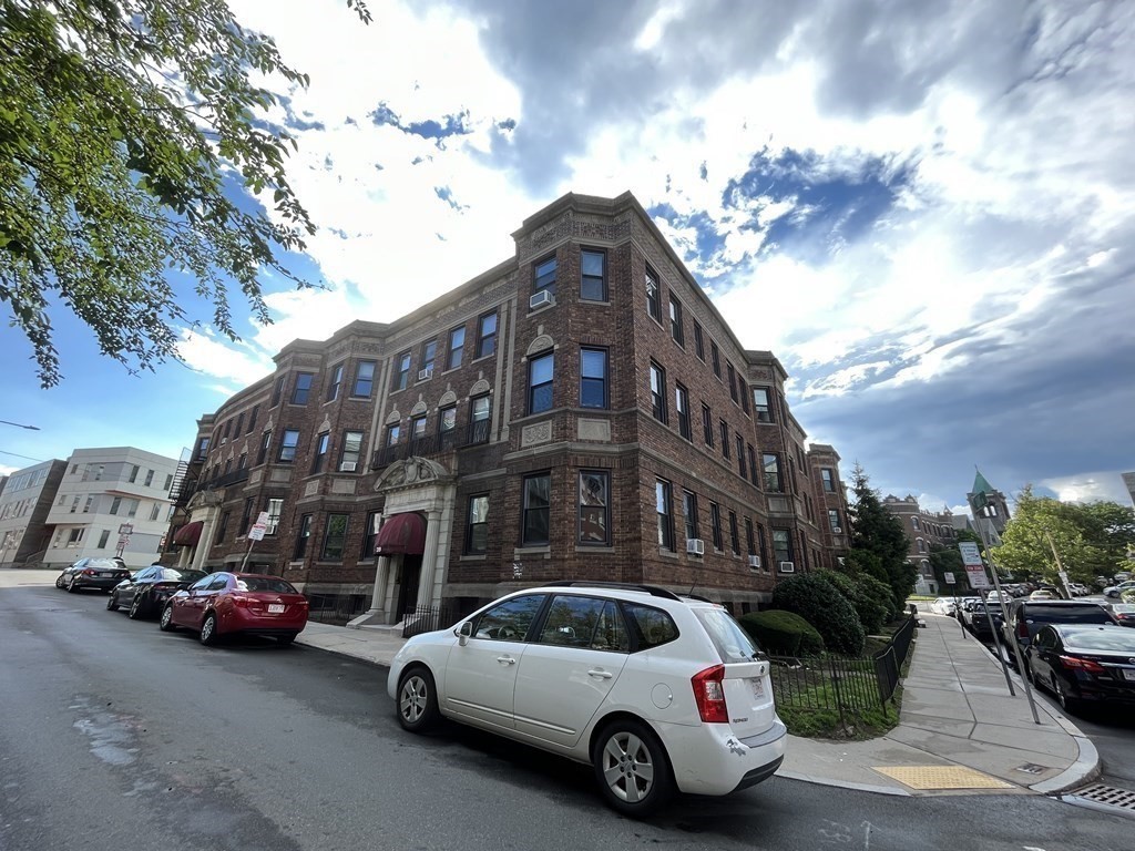 39 Glenville Ave, Boston, Massachusetts, 2 Bedrooms Bedrooms, 4 Rooms Rooms,1 BathroomBathrooms,Residential Lease,For Rent,Glenville Ave,73423641