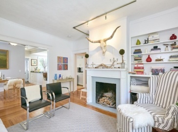 80 Warwick Road, Newton, Massachusetts, 3 Bedrooms Bedrooms, 5 Rooms Rooms,1.5 BathroomsBathrooms,Residential Lease,For Rent,Warwick Road,73421306