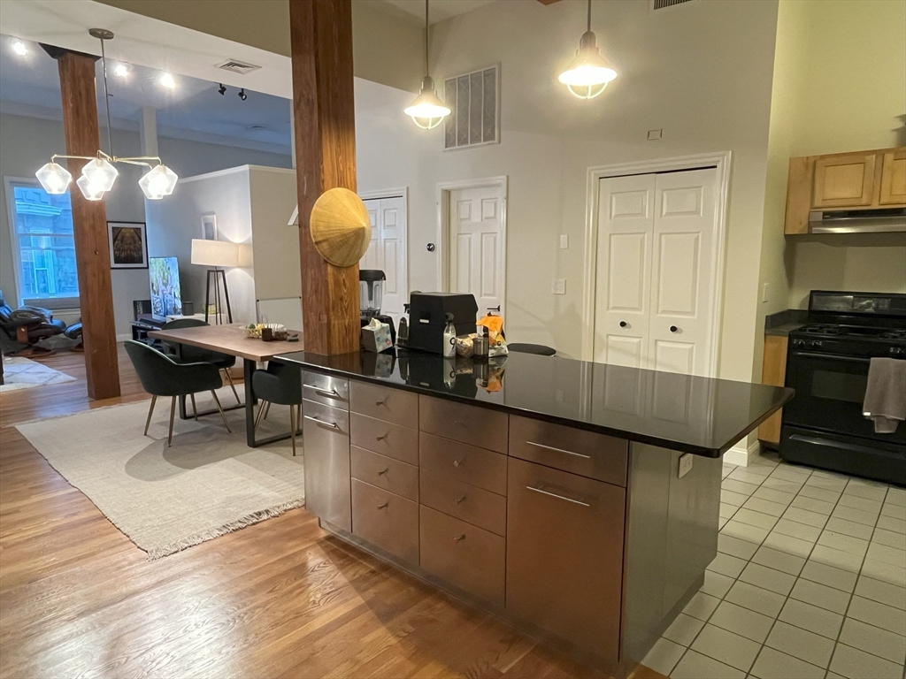 253 Norfolk, Cambridge, Massachusetts, 1 Bedroom Bedrooms, 4 Rooms Rooms,1 BathroomBathrooms,Residential Lease,For Rent,Norfolk,73399569