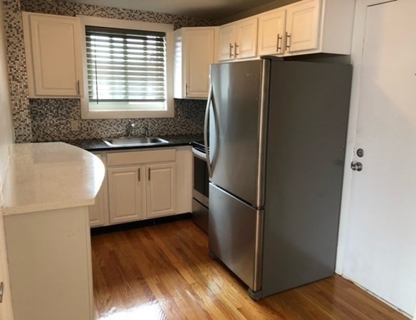 243 Lake St, Waltham, Massachusetts, 1 Bedroom Bedrooms, 3 Rooms Rooms,1 BathroomBathrooms,Residential Lease,For Rent,Lake St,73411474