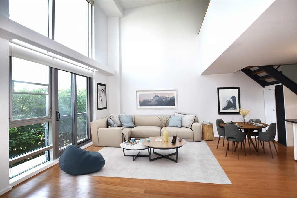 1 Earhart St, Cambridge, Massachusetts, 1 Bedroom Bedrooms, 4 Rooms Rooms,1.5 BathroomsBathrooms,Residential Lease,For Rent,Earhart St,73415285