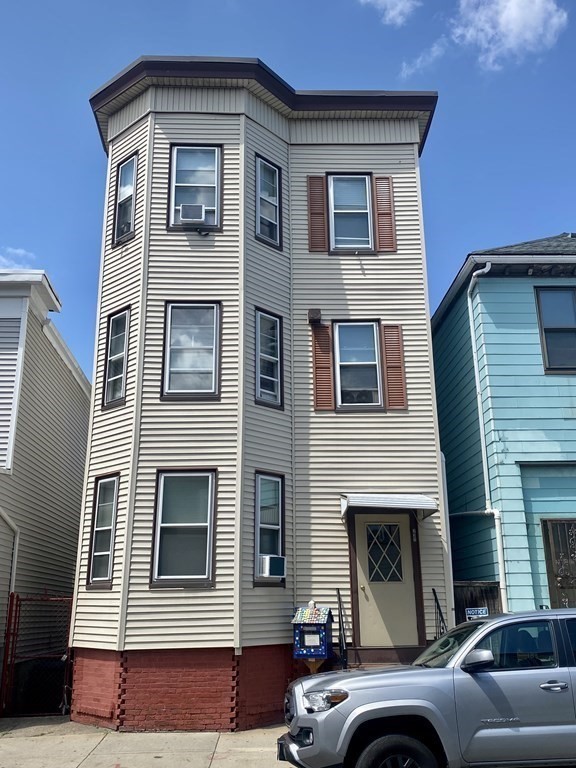 232 Bennington Street, Boston, Massachusetts, 2 Bedrooms Bedrooms, 4 Rooms Rooms,1 BathroomBathrooms,Residential Lease,For Rent,Bennington Street,73410099