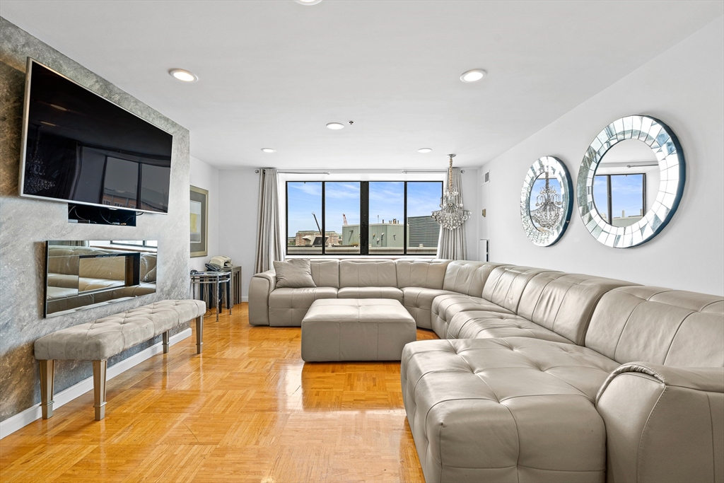 357 Commercial, Boston, Massachusetts, 2 Bedrooms Bedrooms, 4 Rooms Rooms,2 BathroomsBathrooms,Residential Lease,For Rent,Commercial,73401859