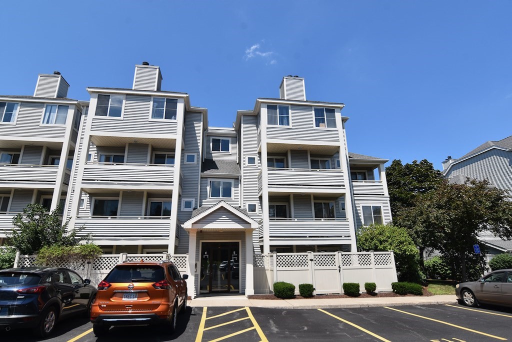 200 Falls Boulevard, Quincy, Massachusetts, 1 Bedroom Bedrooms, 3 Rooms Rooms,1.5 BathroomsBathrooms,Residential Lease,For Rent,Falls Boulevard,73370845
