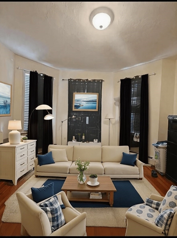 630 Bennington Street, Boston, Massachusetts, 2 Bedrooms Bedrooms, 4 Rooms Rooms,1 BathroomBathrooms,Residential Lease,For Rent,Bennington Street,73411998