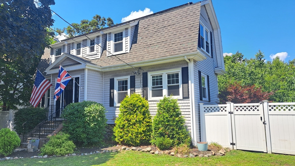 621 High Street, Medford, Massachusetts, 4 Bedrooms Bedrooms, 8 Rooms Rooms,3 BathroomsBathrooms,Residential Lease,For Rent,High Street,73417356