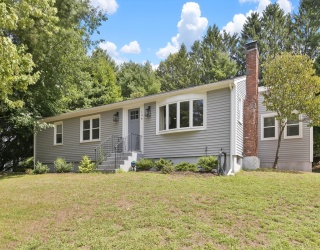 146 South St, Medfield, Massachusetts, 4 Bedrooms Bedrooms, 8 Rooms Rooms,2 BathroomsBathrooms,Residential Lease,For Rent,South St,73407164