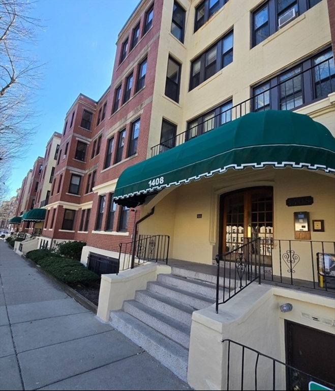 1408 Commonwealth Ave, Boston, Massachusetts, 1 Bedroom Bedrooms, 3 Rooms Rooms,1 BathroomBathrooms,Residential Lease,For Rent,Commonwealth Ave,73423717