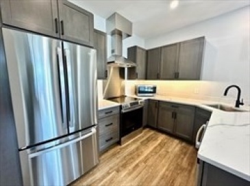 21 Summer St, Natick, Massachusetts, 2 Bedrooms Bedrooms, 4 Rooms Rooms,2 BathroomsBathrooms,Residential Lease,For Rent,Summer St,73423731