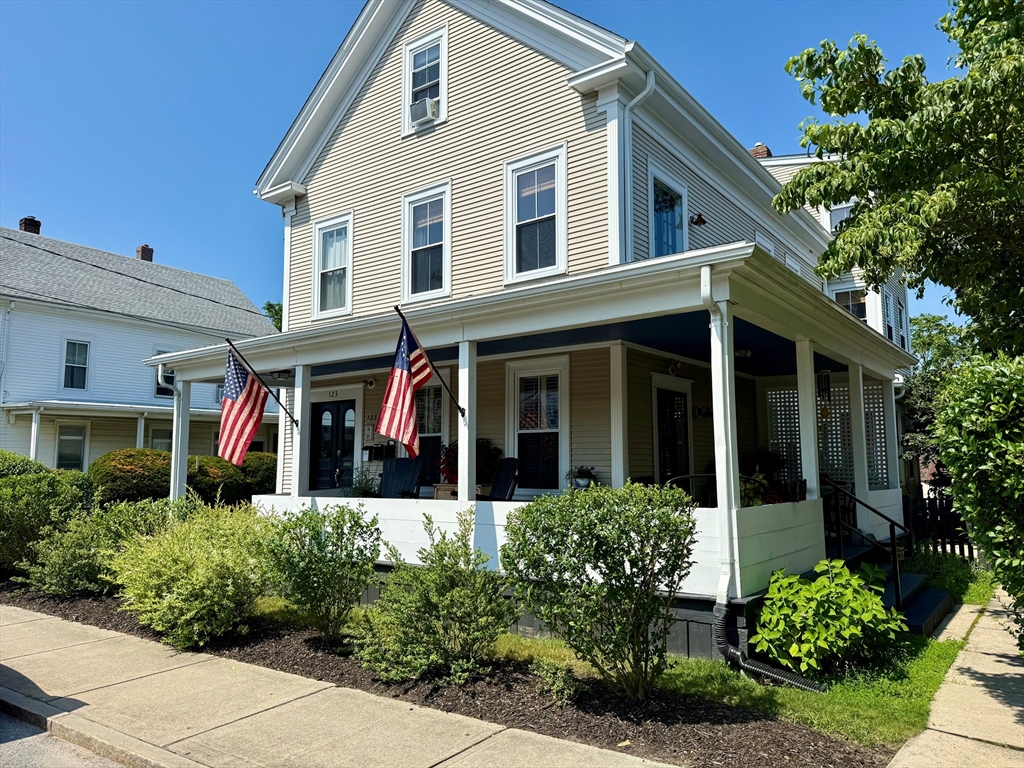 123 Court St, Plymouth, Massachusetts, 2 Bedrooms Bedrooms, 5 Rooms Rooms,1 BathroomBathrooms,Residential Lease,For Rent,Court St,73404244