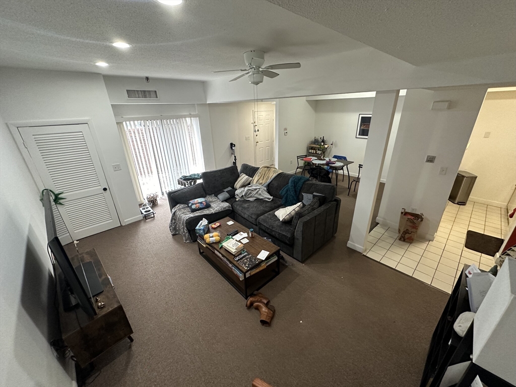 72 Euston Road, Boston, Massachusetts, 2 Bedrooms Bedrooms, 3 Rooms Rooms,1.5 BathroomsBathrooms,Residential Lease,For Rent,Euston Road,73361199