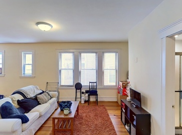 95 Hillside Street, Boston, Massachusetts, 4 Bedrooms Bedrooms, 6 Rooms Rooms,2 BathroomsBathrooms,Residential Lease,For Rent,Hillside Street,73334724