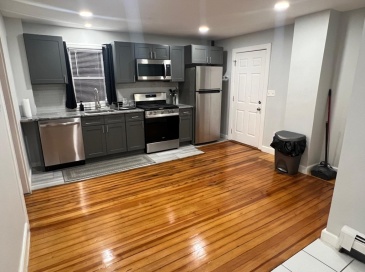 122 Central Ave, Boston, Massachusetts, 2 Bedrooms Bedrooms, 5 Rooms Rooms,1 BathroomBathrooms,Residential Lease,For Rent,Central Ave,73403408