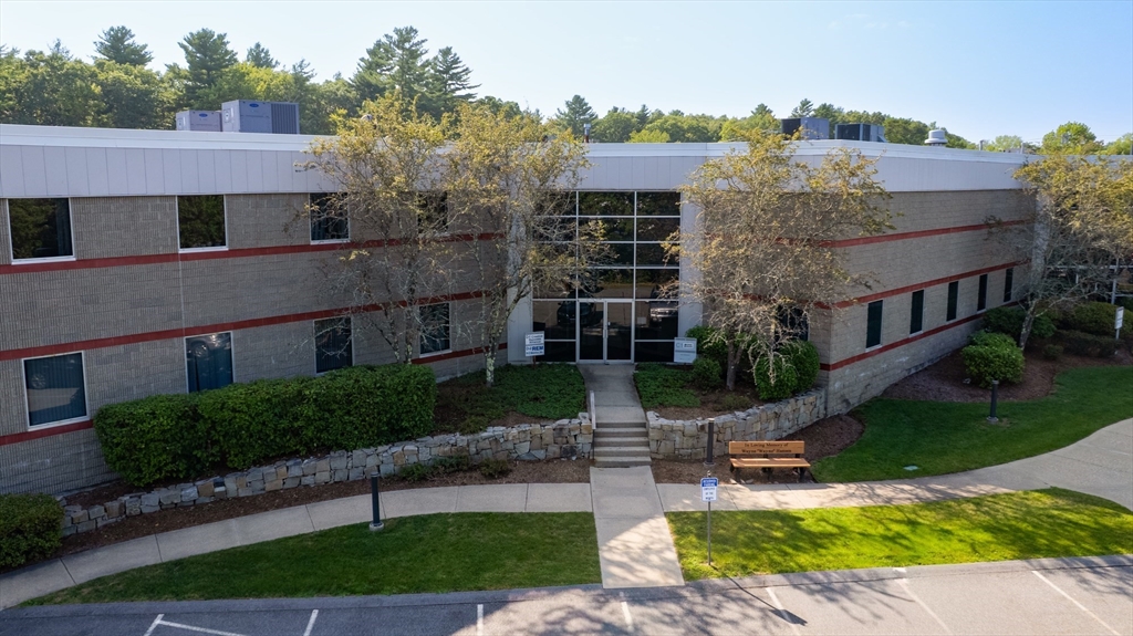 100 Weymouth St, Rockland, Massachusetts, ,Commercial Lease,For Rent,Weymouth St,73423878