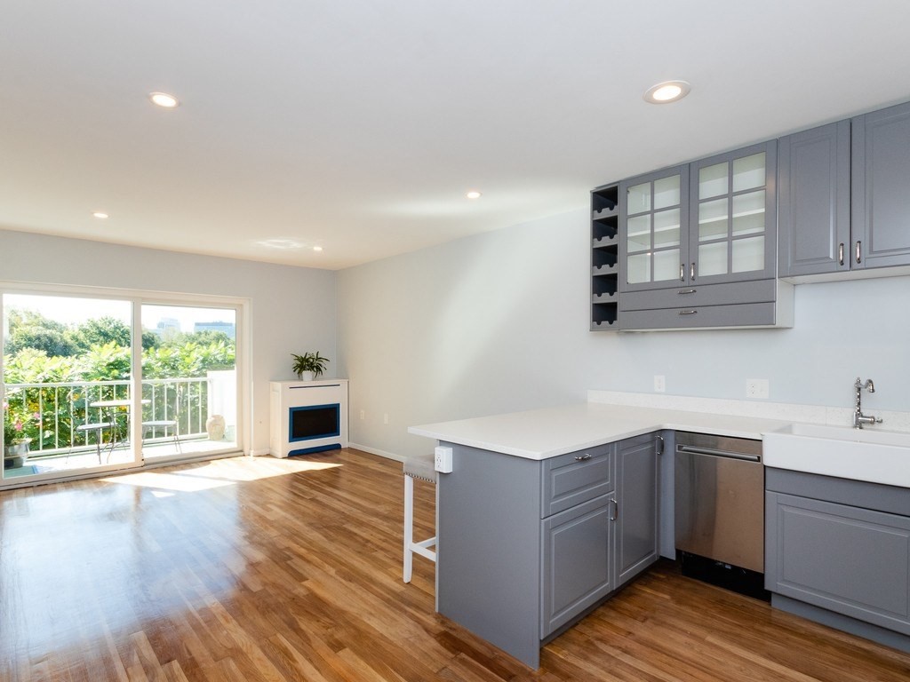 229 Coolidge Ave, Watertown, Massachusetts, 1 Room Rooms,1 BathroomBathrooms,Residential,For Sale,Coolidge Ave,73350115